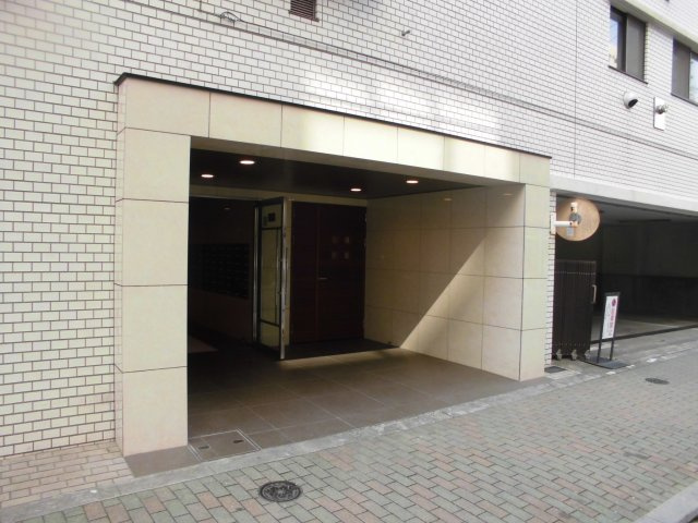 ライオンズプラザ町屋のエントランス
