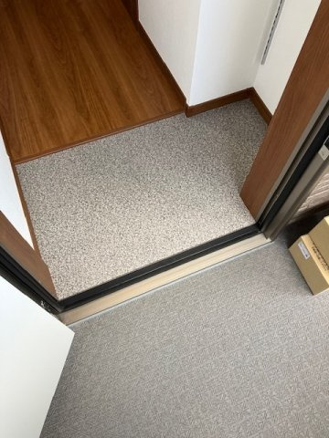 リレックス鳳中町の玄関