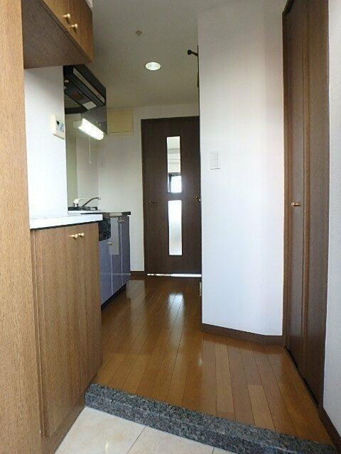 目黒区青葉台３丁目の賃貸マンションの玄関|シンプルで使いやすい玄関です