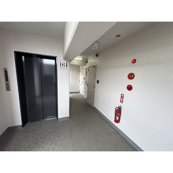 メゾンド徳川苑のロビー