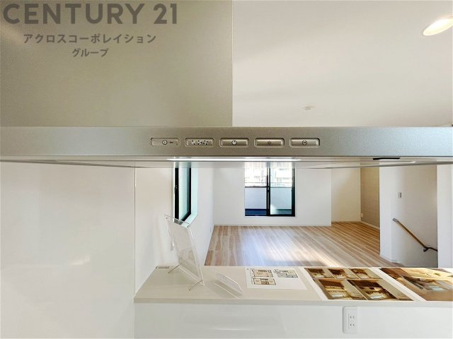パワフルな吸引力で調理中の臭気等をしっかり処理してくれ、室内を快適に保ってくれます。