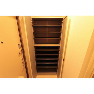 MaisonFar黒川の玄関