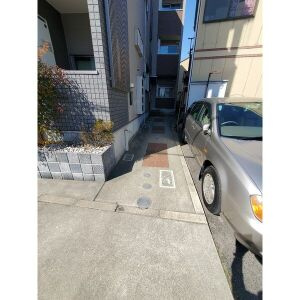 MaisonFar黒川の駐車場