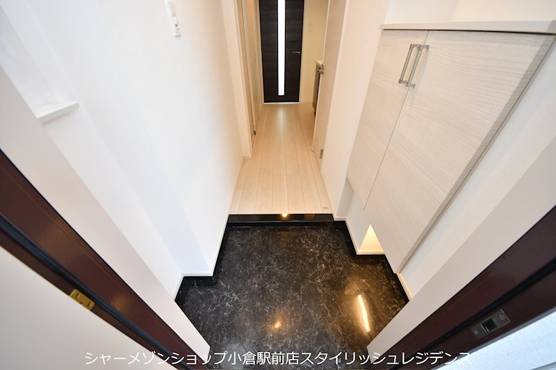 ギャラン竪町Neoの玄関