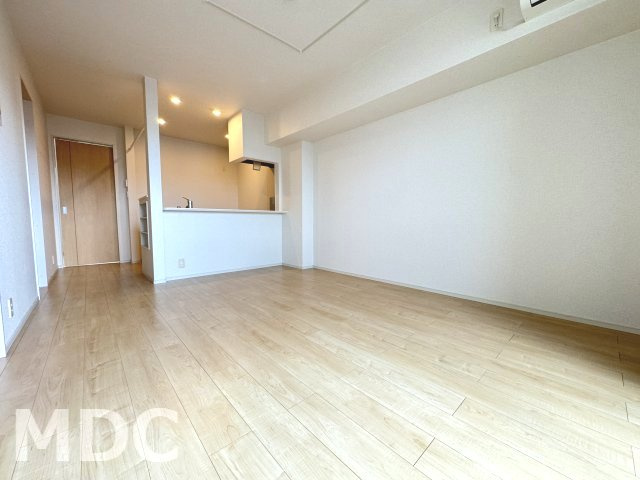 徳島市国府町南岩延のアパートの居間・リビング