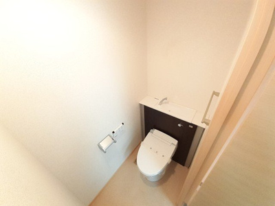 【トイレ】 | ベルアンジュ南城 | 落ち着いたトイレです
