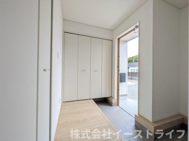【新築戸建】　いわき市平豊間第9　全2棟の防犯設備|同社施工写真　防犯カメラが設置されています。