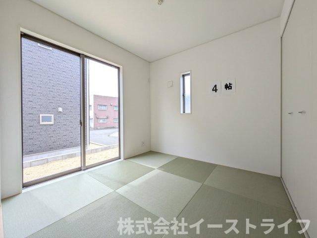 【新築戸建】　いわき市平豊間第9　全2棟の和室|同社施工写真　1階にある和室は来客用のスペースとしても重宝します。
