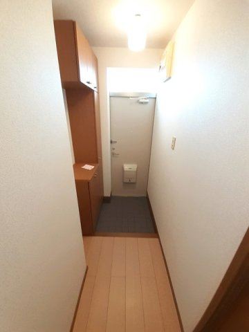 カルフール・ヒルズ　Ｂの玄関