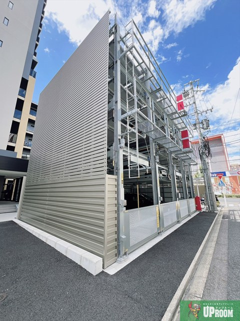 アヴェニール徳川の駐車場
