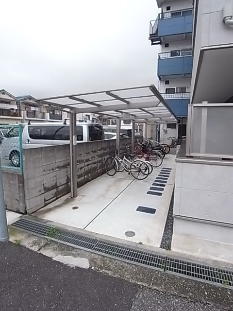 尼崎市東難波町３丁目のアパートのその他共用部分
