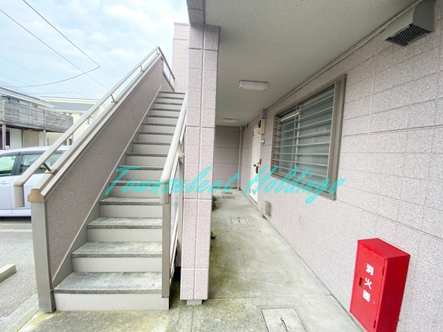 藤沢市鵠沼海岸７丁目の賃貸マンションのエントランス