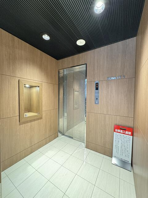 サンリット銀座ビルのロビー