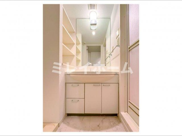 プラザ西品川の独立洗面台|同建物内、別のお部屋の参考写真になります。