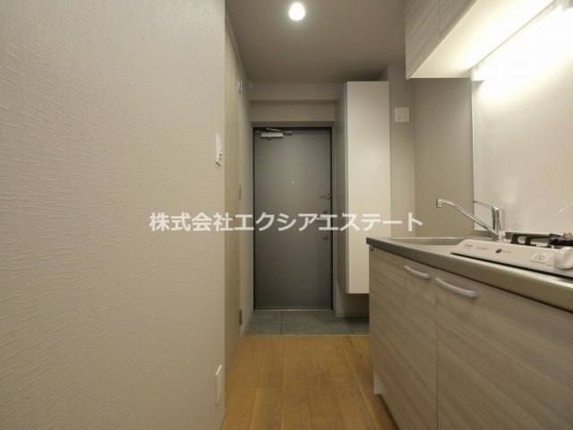 SUMMIT（サミット）の玄関