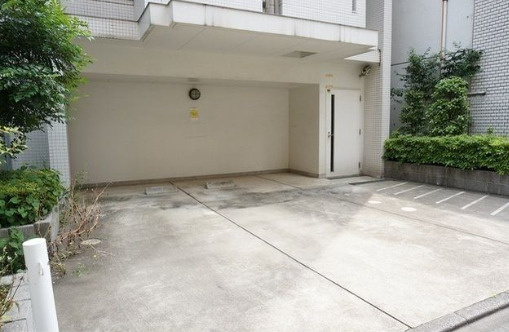FLEG三田gratoの駐車場