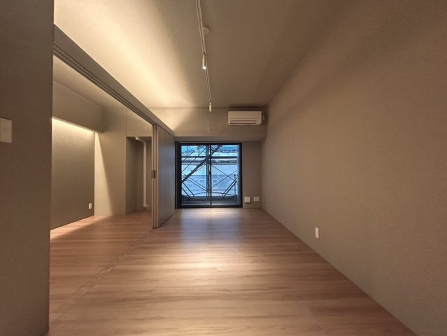 【居間・リビング】zonna神戸磯上通