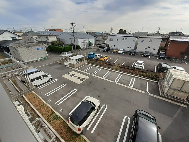 ベル熊之庄の駐車場