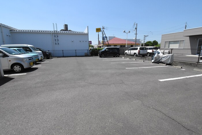 セジュール・栗林南の駐車場|駐車場