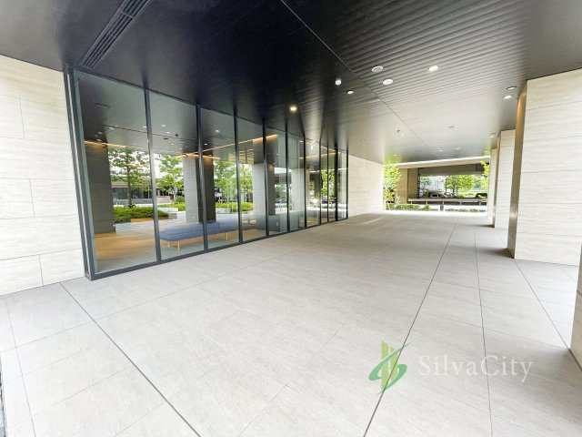 ローレルタワールネ浜松町のエントランス