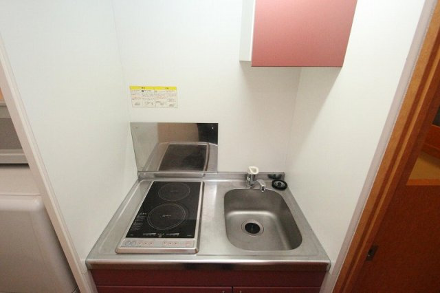 レオパレス高良川のキッチン|設備・仕様は号室により異なる為、現況を優先致します。
