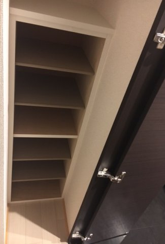 クレイノシャンドフルールの玄関|靴箱