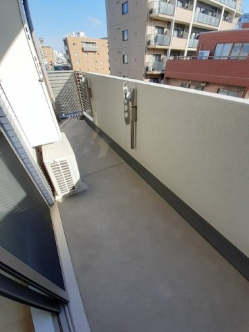横網　リバーイーストのバルコニー|開放的で明るい空間を演出してくれるバルコニーです