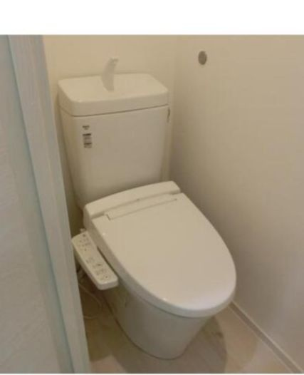 千石柳澤マンションのトイレ|落ち着いた色調のトイレです