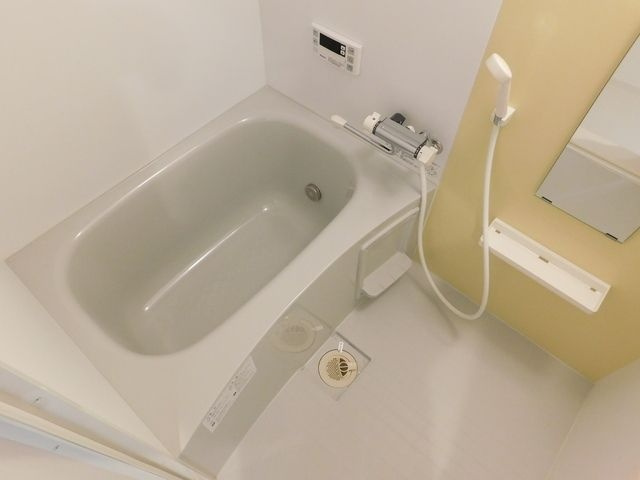 Ｃｈｅｒｉｍ八田ＥＡＳＴの浴室