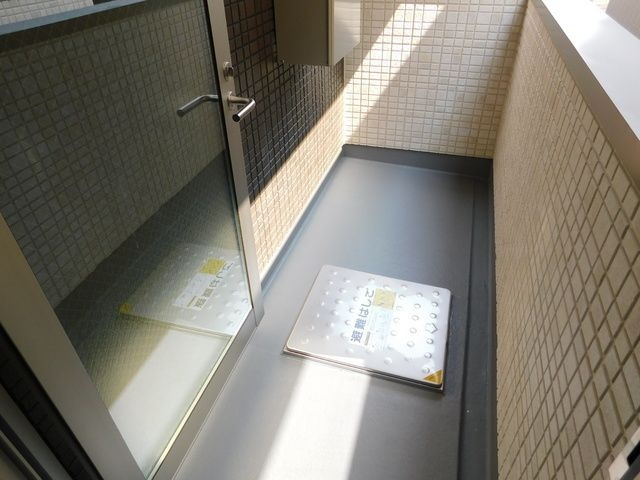 Ｃｈｅｒｉｍ八田ＥＡＳＴのバルコニー