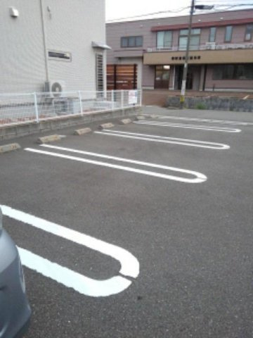 コネクト　ハートの駐車場