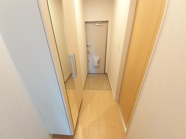 ルミエール中坪の玄関