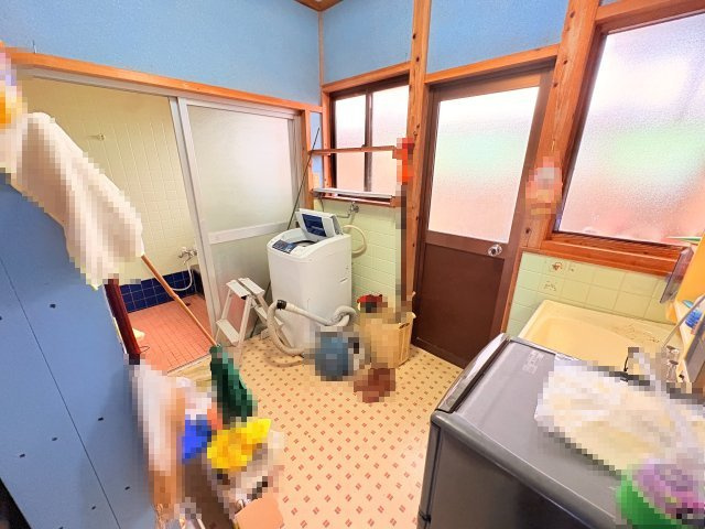 佐伯市本匠大字因尾　ログハウス風　3LDKの洗面所