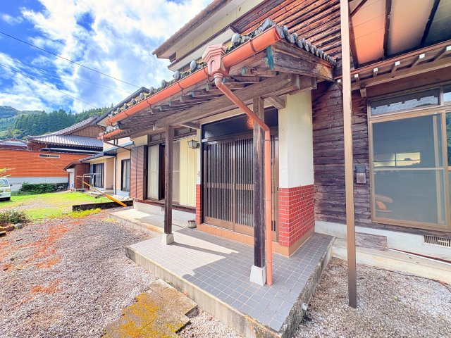佐伯市本匠大字因尾　ログハウス風　3LDKの外観