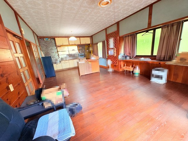 佐伯市本匠大字因尾　ログハウス風　3LDKの洋室