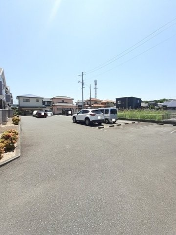 プラトー清成の駐車場