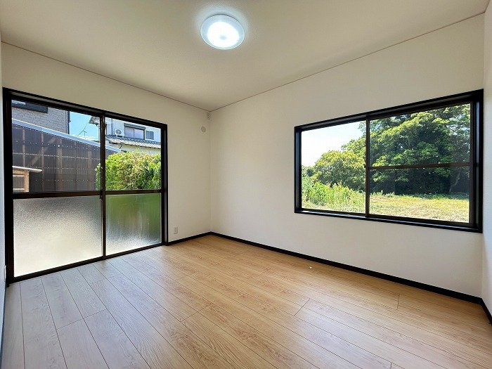 糸島市曽根戸建の洋室