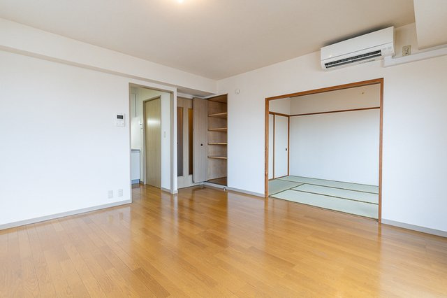 ラグーナ東池袋の居間・リビング|※写真は同タイプ住戸です。