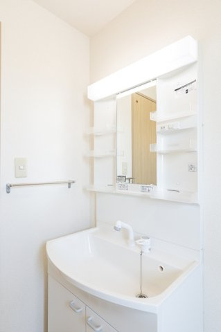 ラグーナ東池袋の洗面所|※写真は同タイプ住戸です。