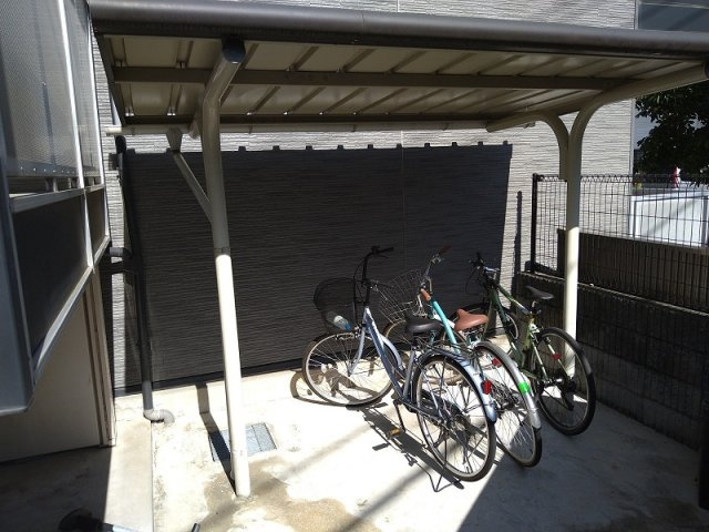 レオパレスサニーハウスのその他|駐輪場　原付＆自転車のみ駐輪可能