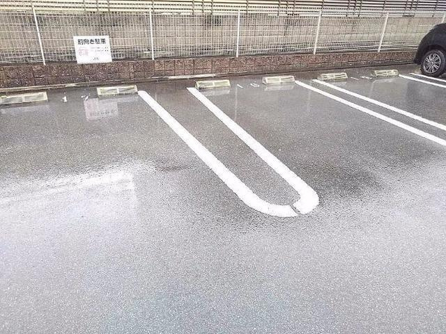 マーベラス・アンジュⅠの駐車場