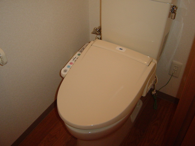 サンハイツ折坂のトイレ|シャワー付トイレ