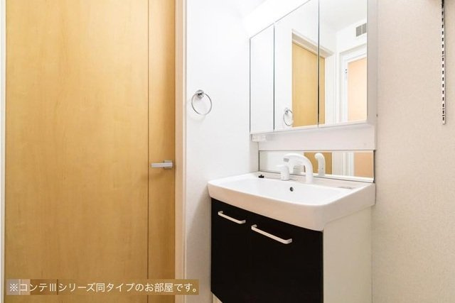 カーサ　ビアンカ　デュエの洗面所