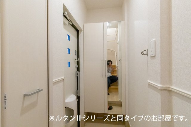 ヒカワヒルズの玄関