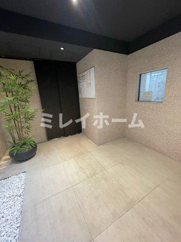 エストゥルース羽田のロビー