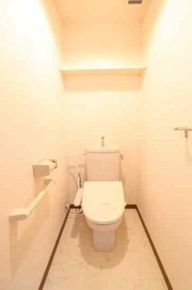 エル・モビックのトイレ|他部屋参考写真