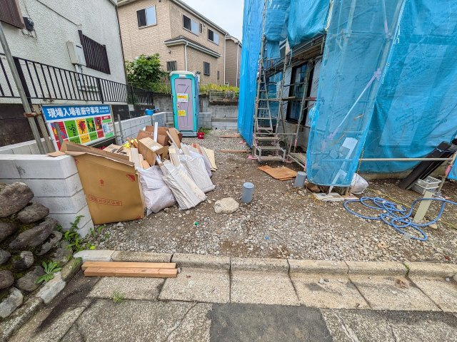 八王子市　館町　新築一戸建て　５期の駐車場|～並列2台駐車可能カースペース～