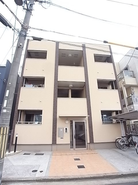 モデルノ リヴァーの外観