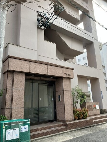 TKビルの外観