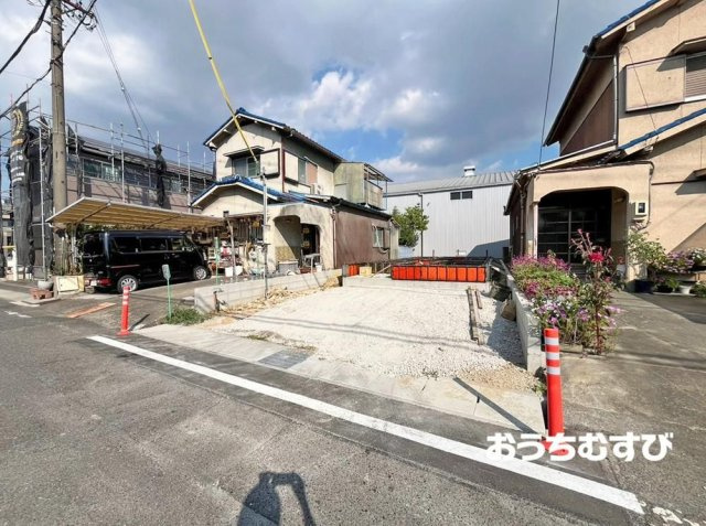 小牧市間々原新田515番(全1棟)の前面道路含む現地写真